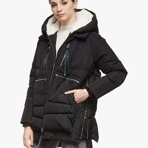 Women's Black Hooded Puffer Jacket
